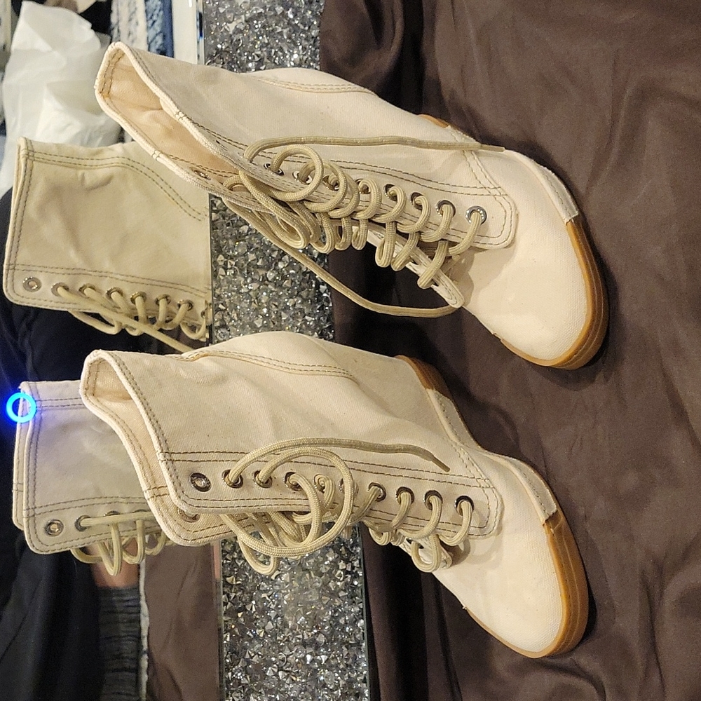 Dolce & Gabbana Lace-Up Wedges
